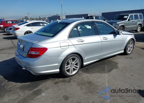 2013 Mercedes-Benz C 250 Sport из США, поврежденный, VIN WDDGF4HB9DA854436